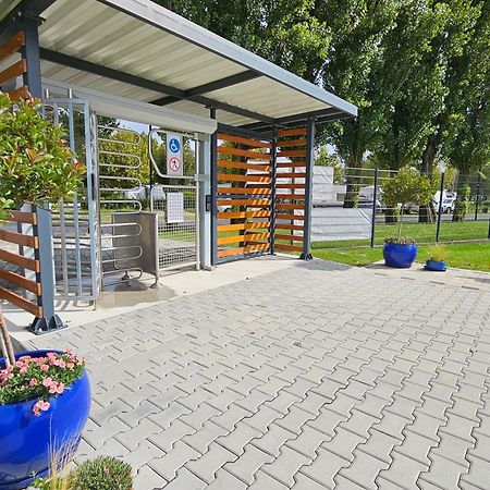 Harmonia Riva Apartman B11 Dunajská Streda Exterior foto